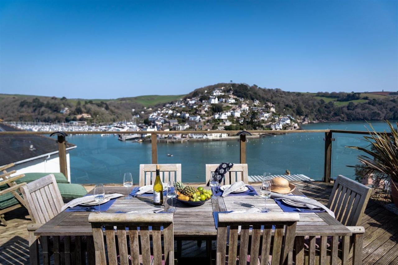 Uphigh - Elevated Family Home With Stunning River Views Dartmouth Extérieur photo